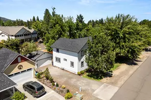 975 Beverly Way, Jacksonville, OR 97530 - Photo 39