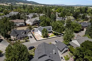 975 Beverly Way, Jacksonville, OR 97530 - Photo 51