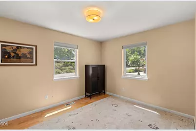 975 Beverly Way, Jacksonville, OR 97530 - Photo 21