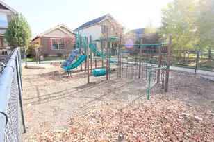 540 NW 28th St, Redmond, OR 97756 - Photo 31