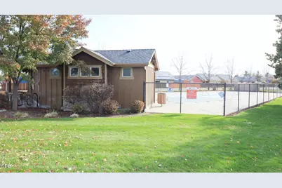 540 NW 28th Street, Redmond, OR 97756 - Photo 29
