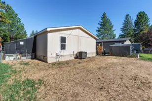 61000 Brosterhous Rd, Bend, OR 97702 - Photo 23