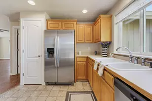2642 Esther Ln, Grants Pass, OR 97527 - Photo 11