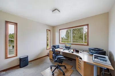 61670 Somerset Drive, Bend, OR 97702 - Photo 39