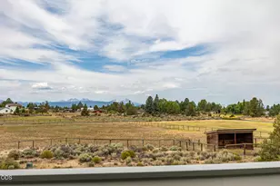 61670 Somerset Dr, Bend, OR 97702 - Photo 31