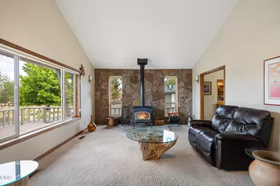 61670 Somerset Drive, Bend, OR 97702 - Photo 5