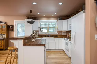 51889 Pine Loop Dr, La Pine, OR 97739 - Photo 13