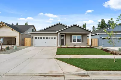 2217 Piazza Drive, Medford, OR 97501 - Photo 5