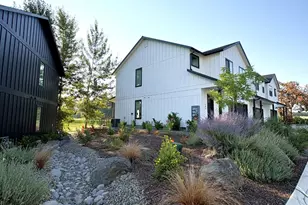 203 Bogey Ln, Eagle Point, OR 97524 - Photo 23
