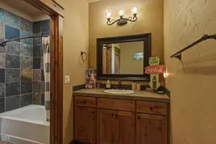 17171 SW Chaparral Dr, Powell Butte, OR 97753 - Photo 23