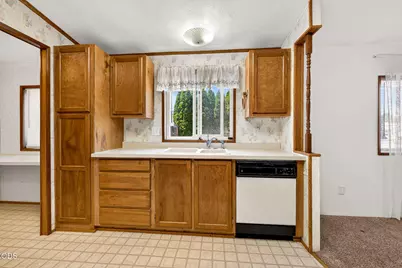 555 Freeman Space 191 Road #191, Central Point, OR 97502 - Photo 15