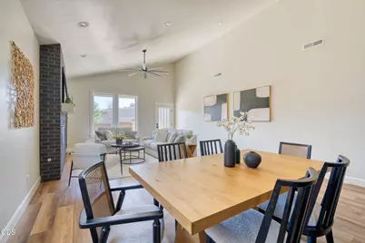 842 NW 18th Court, Redmond, OR 97756 - Photo 11