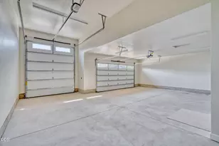 842 NW 18th Ct, Redmond, OR 97756 - Photo 27