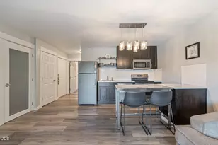 1565 NW Wall St, Bend, OR 97703 - Photo 9