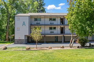 1565 NW Wall St, Bend, OR 97703 - Photo 3