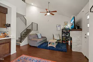 37 N Mountain Ave, Ashland, OR 97520 - Photo 3