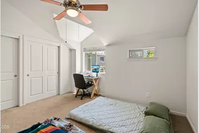 37 N Mountain Avenue, Ashland, OR 97520 - Photo 11