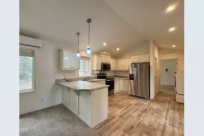 61060 Kings Lane #115, Bend, OR 97702 - Photo 3