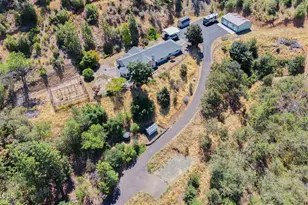 1040 Wards Creek Rd, Rogue River, OR 97537 - Photo 37
