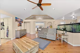 1040 Wards Creek Rd, Rogue River, OR 97537 - Photo 13
