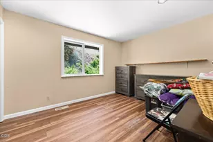 1040 Wards Creek Rd, Rogue River, OR 97537 - Photo 27