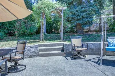 1012 NE Hefley Street, Grants Pass, OR 97526 - Photo 11