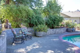1012 NE Hefley St, Grants Pass, OR 97526 - Photo 39