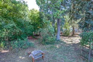 1012 NE Hefley St, Grants Pass, OR 97526 - Photo 15