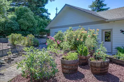 1012 NE Hefley Street, Grants Pass, OR 97526 - Photo 63