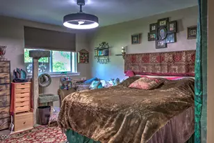 1012 NE Hefley St, Grants Pass, OR 97526 - Photo 45