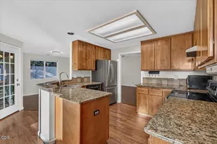 100 Brierwood Dr, Talent, OR 97540 - Photo 5