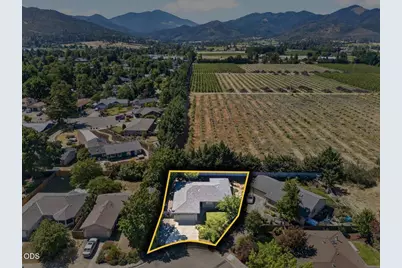 100 Brierwood Drive, Talent, OR 97540 - Photo 27