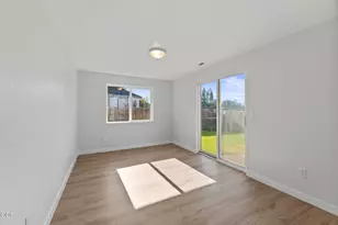 36 Wildwood Dr, Eagle Point, OR 97524 - Photo 7