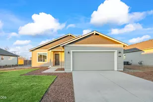 4090 SW Obsidian Ave, Redmond, OR 97756 - Photo 1