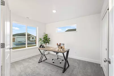 4090 SW Obsidian Avenue #78, Redmond, OR 97756 - Photo 17