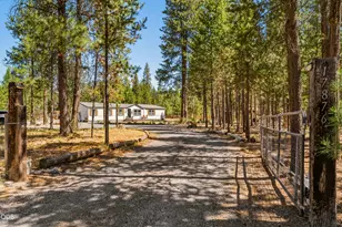 17876 R U Guelfi Rd, Bend, OR 97707 - Photo 23