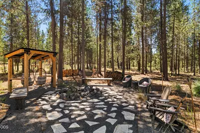 17876 R U Guelfi Road, Bend, OR 97707 - Photo 19