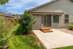 63205 NE Jimbo Ln, Bend, OR 97701 - Photo 13