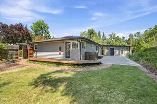2516 Sandy Terrace, Medford, OR 97504 - Photo 33