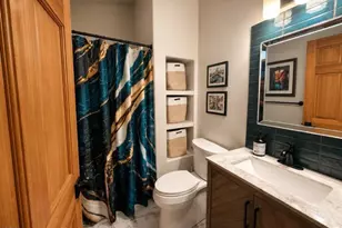 54474 Huntington Rd, Bend, OR 97707 - Photo 5