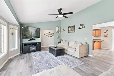 629 Glenn Way, Central Point, OR 97502 - Photo 7