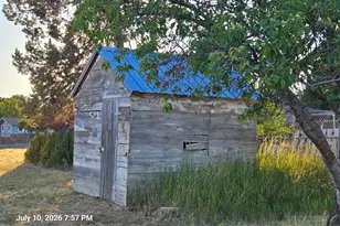 3031 Emerald St, Klamath Falls, OR 97601 - Photo 5