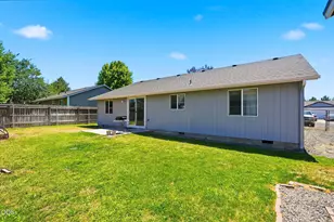 747 NE Blackbear St, Prineville, OR 97754 - Photo 29