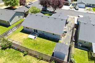 747 NE Blackbear St, Prineville, OR 97754 - Photo 37