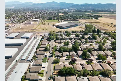 2056 Kingswood Drive, Medford, OR 97501 - Photo 27