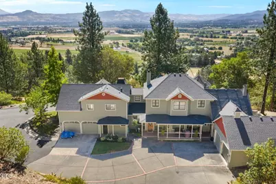 4303 Tami Lane, Central Point, OR 97502 - Photo 47