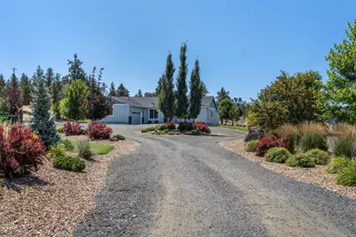 4137 NW 39th Drive, Redmond, OR 97756 - Photo 3