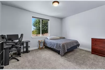 4137 NW 39th Drive, Redmond, OR 97756 - Photo 31