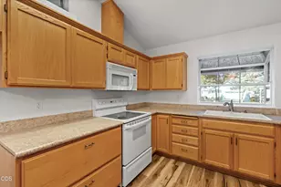 1785 SE Brookhurst Way, Grants Pass, OR 97527 - Photo 17