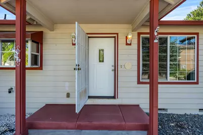 1785 SE Brookhurst Way, Grants Pass, OR 97527 - Photo 5